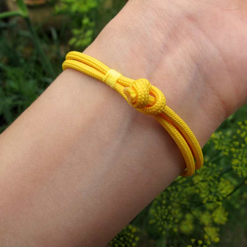 YoungMinds Hello Yellow bracelet close up