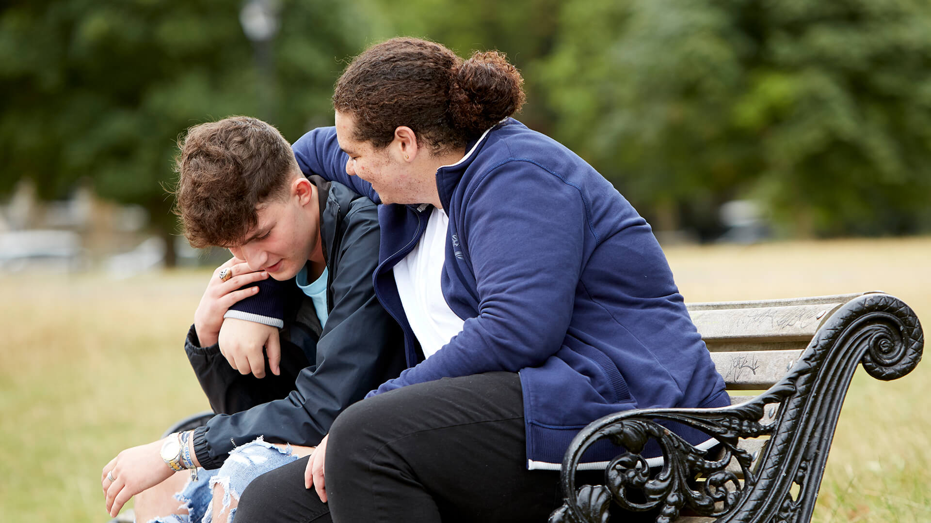 Five Ways You Can Help Someone Struggling | YoungMinds